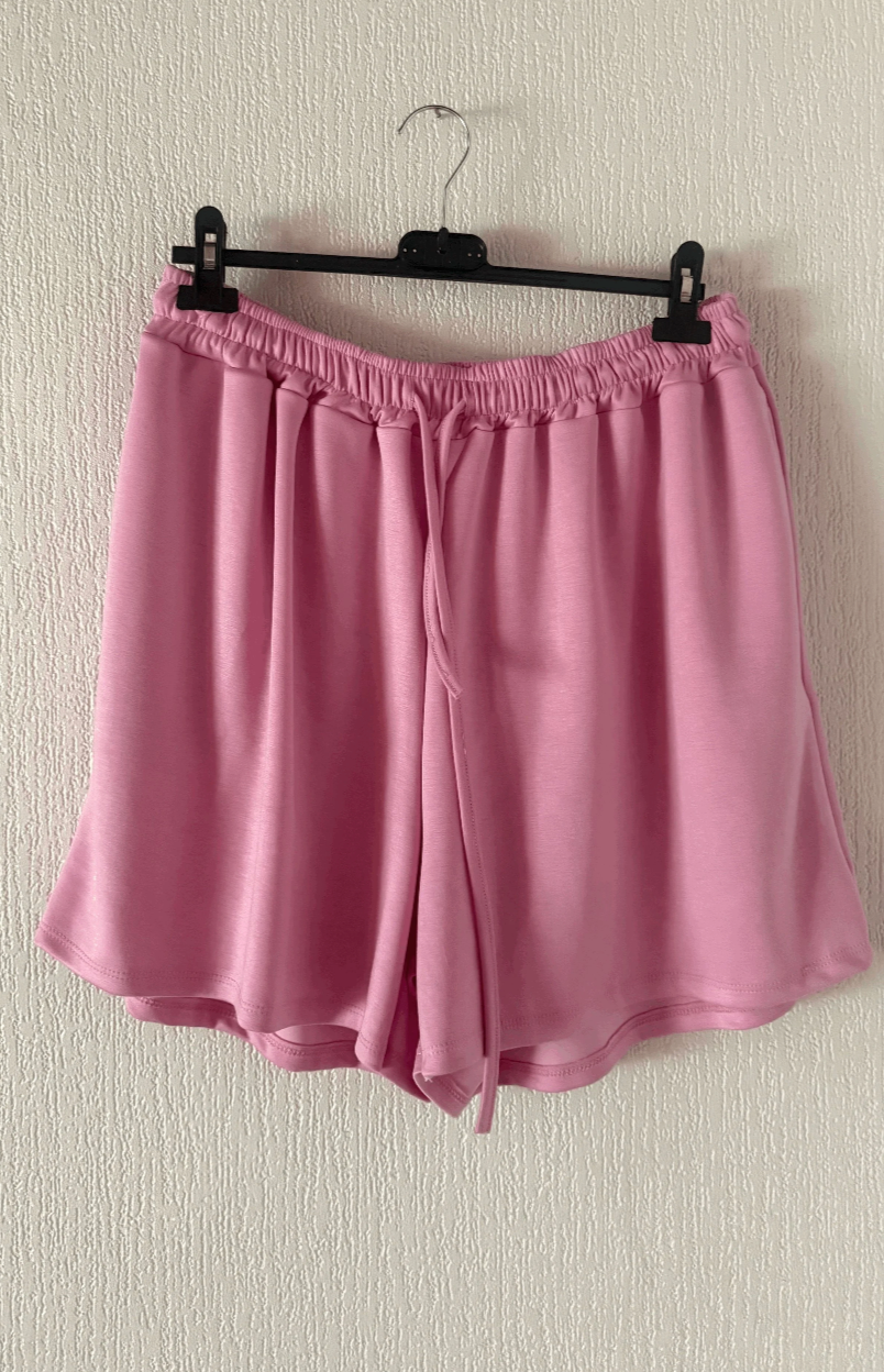 Short OLIVIA